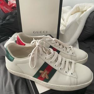 Women’s Gucci sneakers